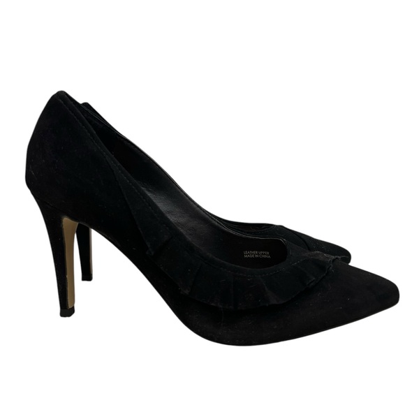 TAHARI  black leather suede high heels with a ruffled side detail pointed toe - Picture 4 of 13